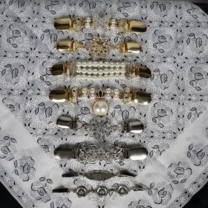 Set of 8 Sweater / Dress Clips